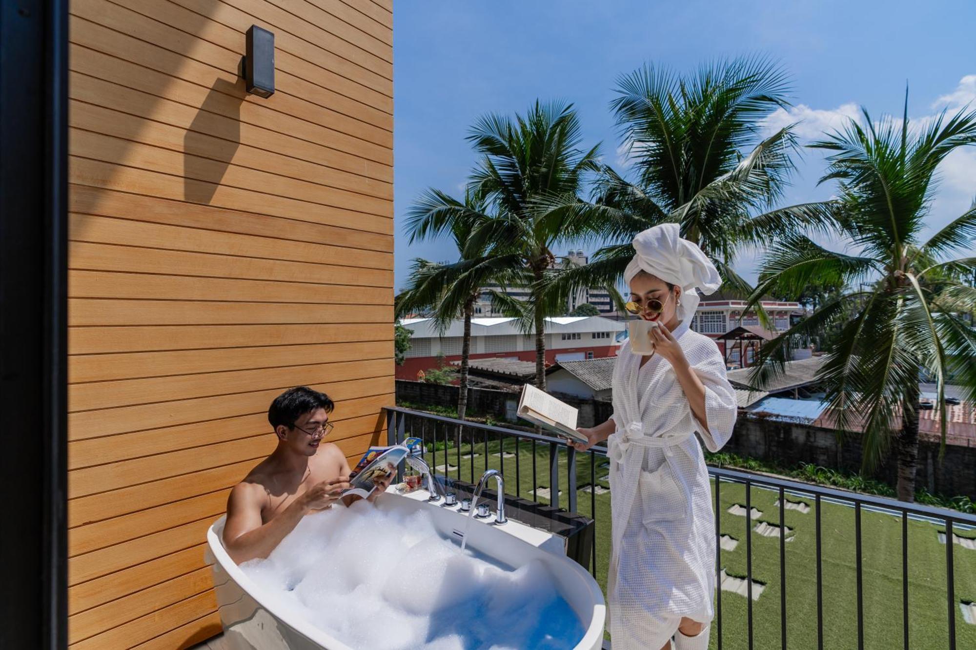 Book A Bed Poshtel - Sha Plus Phuket Exterior photo
