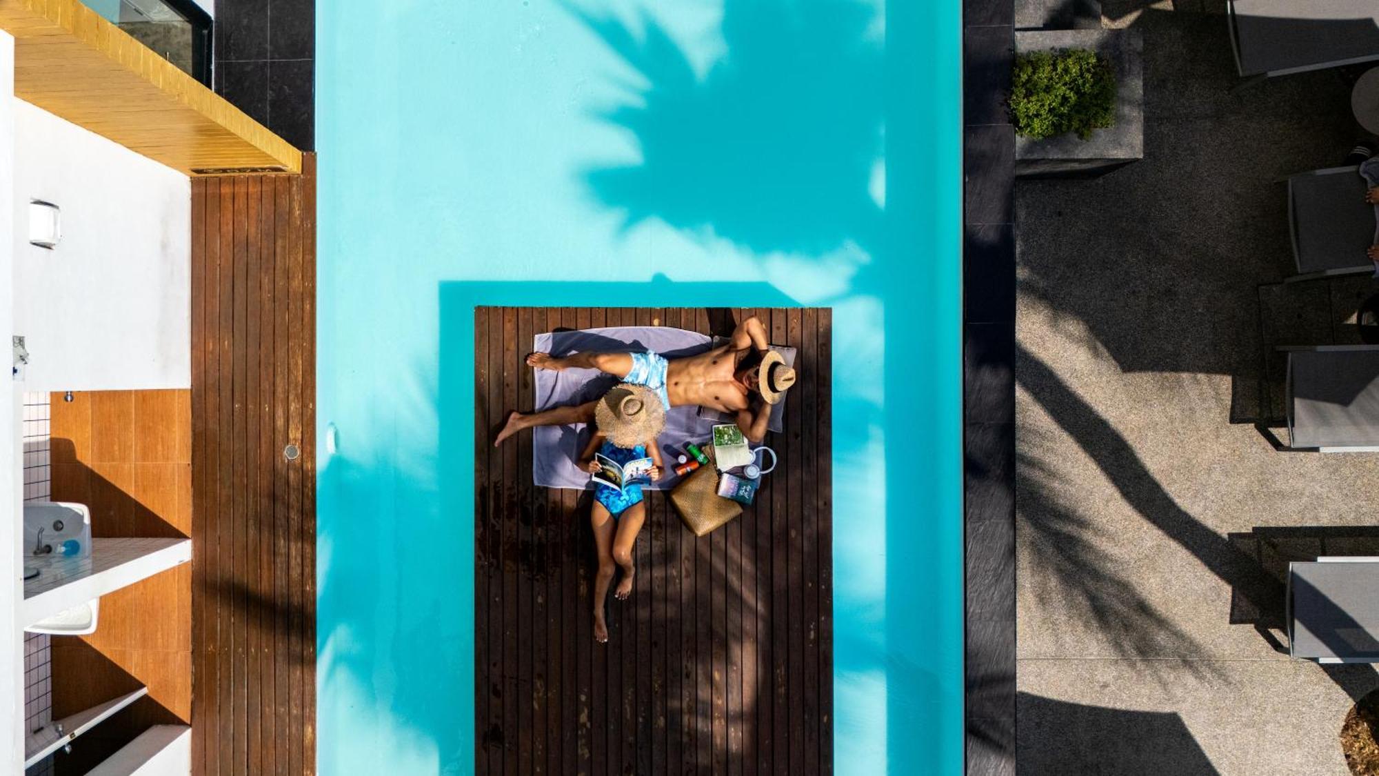 Book A Bed Poshtel - Sha Plus Phuket Exterior photo