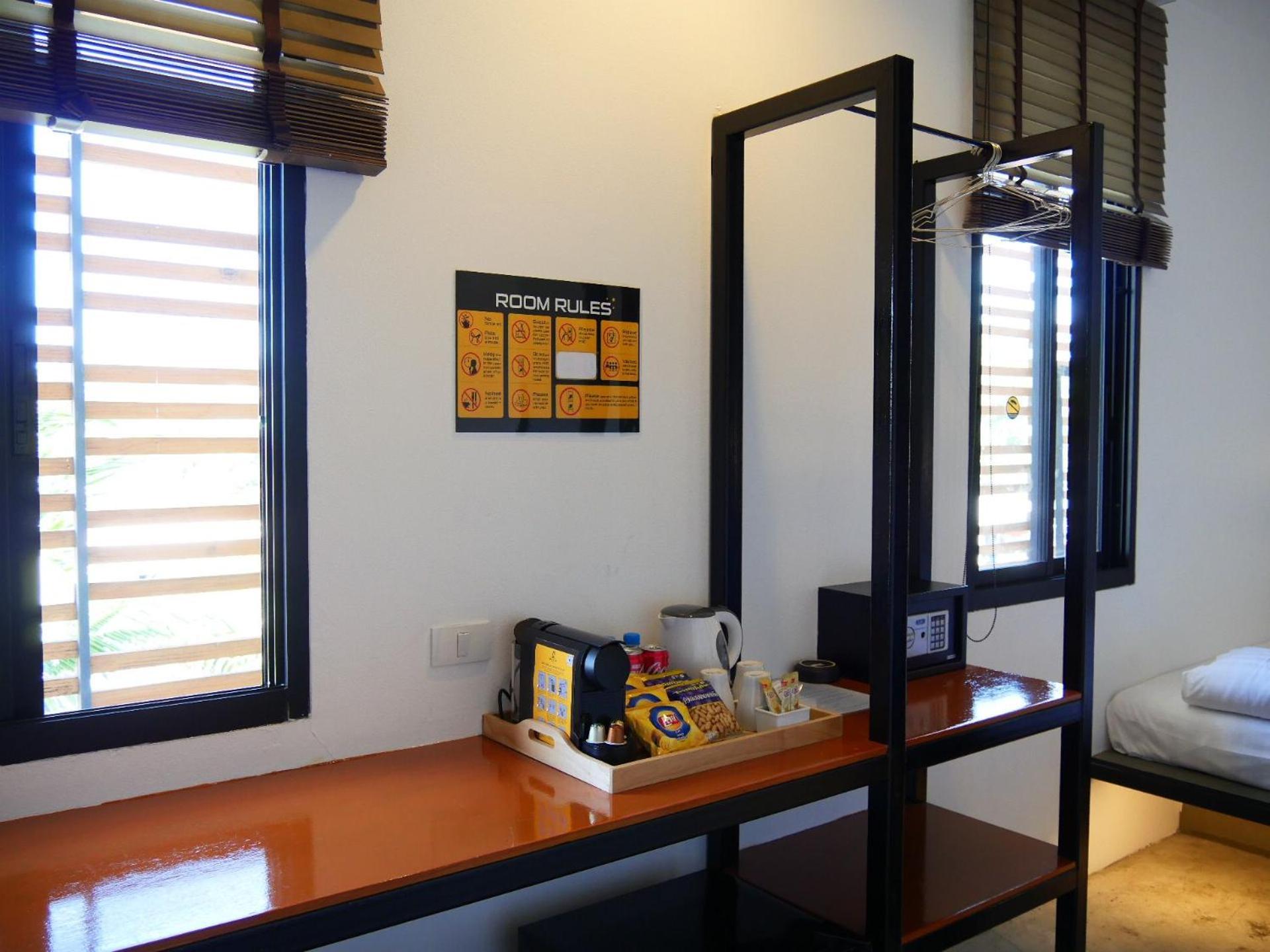 Book A Bed Poshtel - Sha Plus Phuket Exterior photo